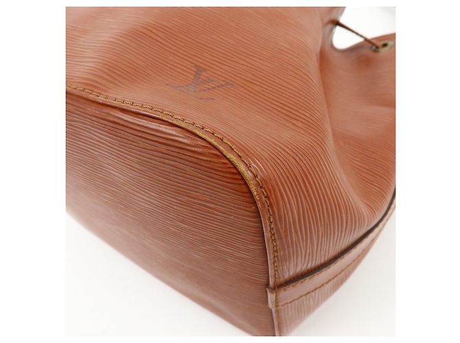 Borsa a tracolla Louis Vuitton Epi Petit Noe Kenya Brown M44103 - vista 12