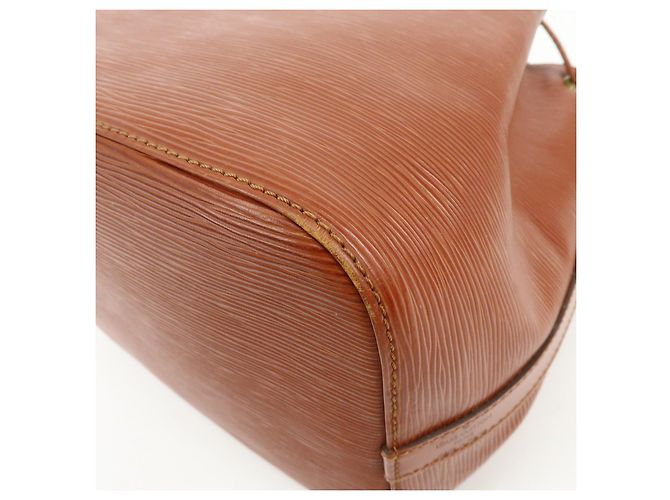 Borsa a tracolla Louis Vuitton Epi Petit Noe Kenya Brown M44103 - vista 14