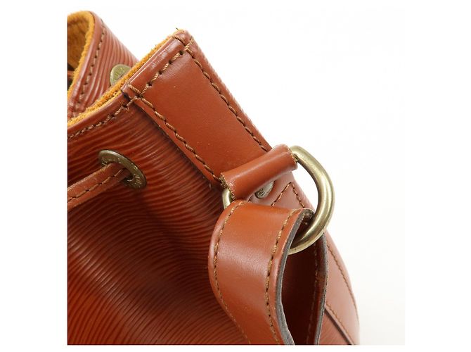 Borsa a tracolla Louis Vuitton Epi Petit Noe Kenya Brown M44103 - vista 16