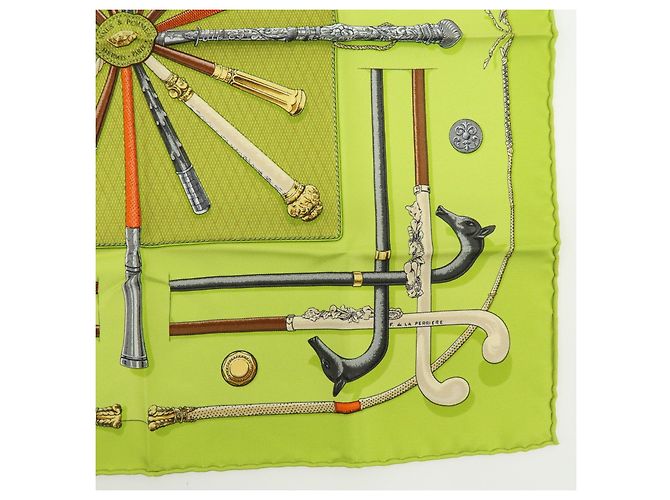 Hermès HERMES Carre 45 Set aus 2 Seidentücher 100% Seide Hellrosa Hellgrün Braun - Ansicht 18