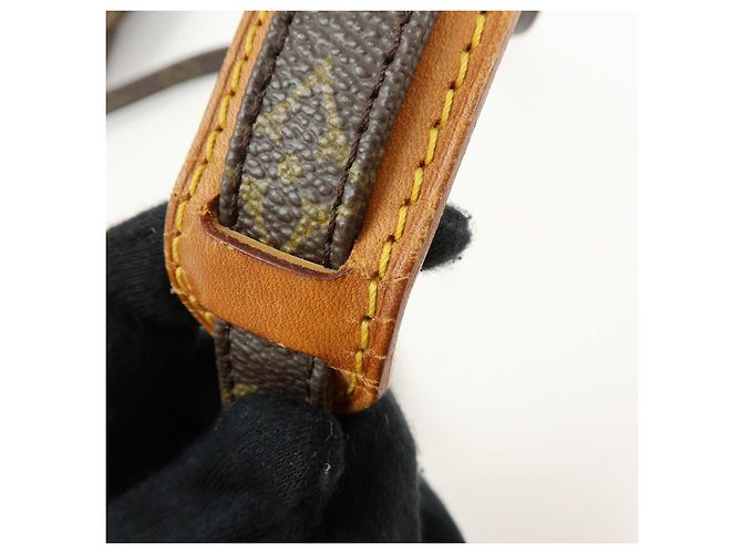 Louis Vuitton Monogram Amazone Shoulder Bag Crossbody Bag M45236 - vista 9