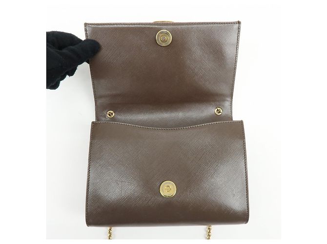 Salvatore Ferragamo Borsa a tracolla con catena Ferragamo Vara in pelle embossed con fiocco, Marrone - vista 18