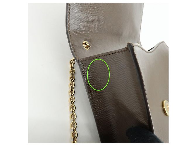 Salvatore Ferragamo Borsa a tracolla con catena Ferragamo Vara in pelle embossed con fiocco, Marrone - vista 21