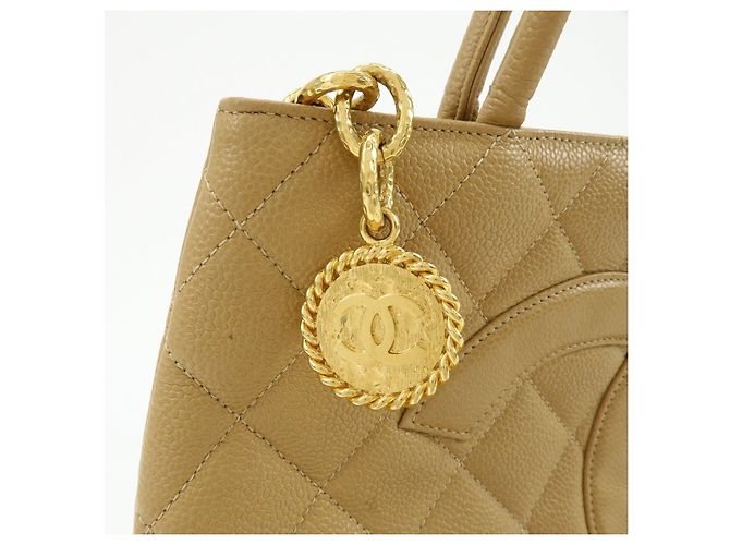 Borsa a mano CHANEL Medallion Matelasse COCO Mark Tote Bag Beige A01804 - vista 15