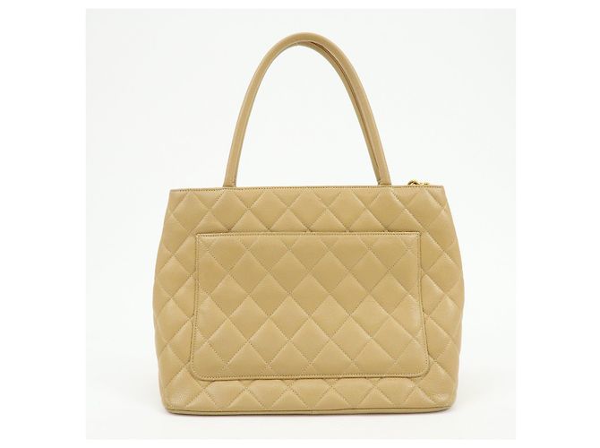 Borsa a mano CHANEL Medallion Matelasse COCO Mark Tote Bag Beige A01804 - vista 2