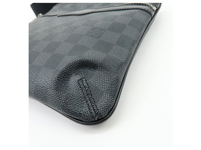 Borsa a tracolla Louis Vuitton Damier Graphite Thomas N58028 - vista 11