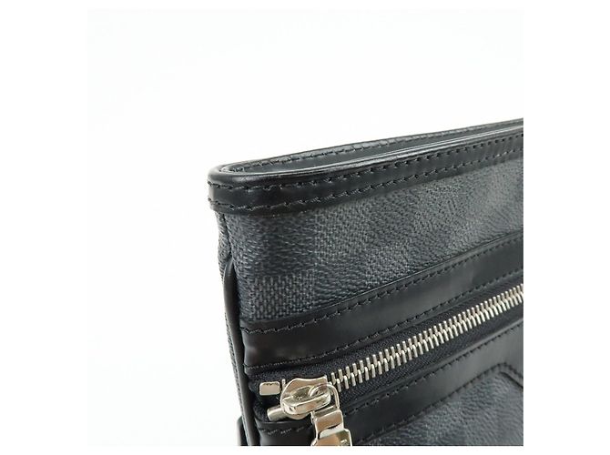 Borsa a tracolla Louis Vuitton Damier Graphite Thomas N58028 - vista 15