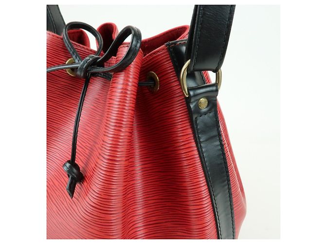 Louis Vuitton Epi Petit Noe Shoulder Bag Noir Castilian Red M44172 - view 13