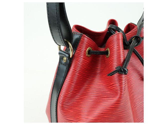 Louis Vuitton Epi Petit Noe Shoulder Bag Noir Castilian Red M44172 - view 14