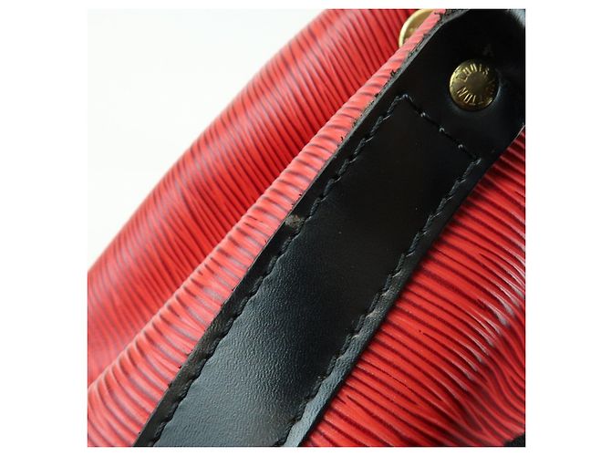 Louis Vuitton Epi Petit Noe Shoulder Bag Noir Castilian Red M44172 - view 15
