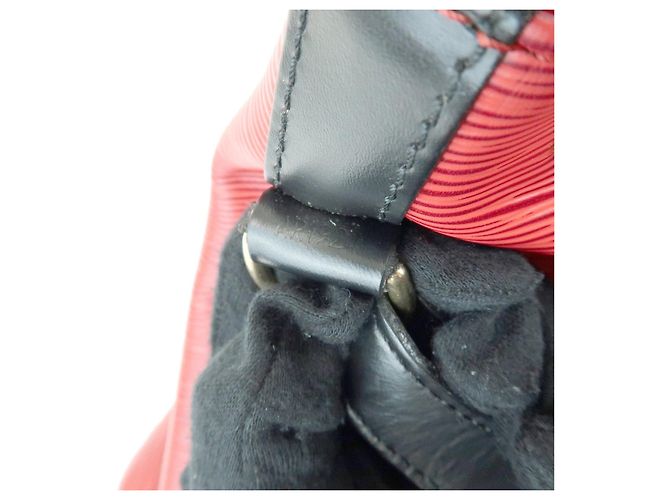 Louis Vuitton Epi Petit Noe Shoulder Bag Noir Castilian Red M44172 - view 20