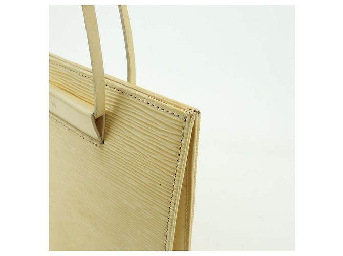 Borsa a spalla Saint Tropez in pelle Epi Louis Vuitton Vanilla - vista 15