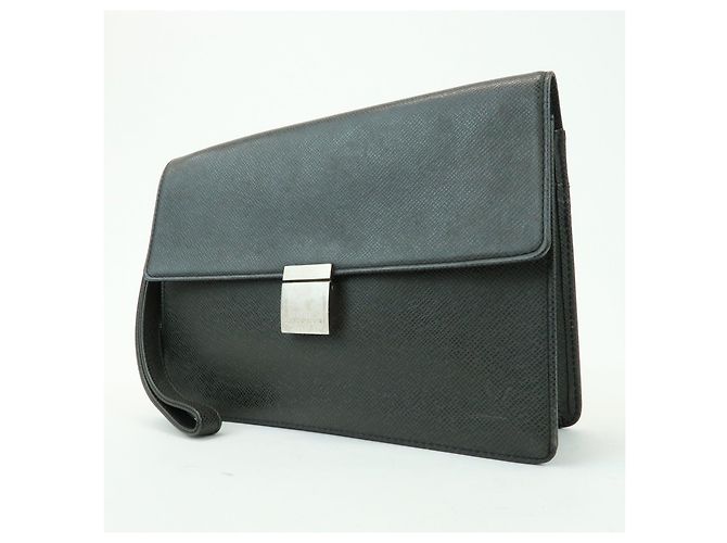 Borsa a pochette Louis Vuitton Selenga in pelle Taiga Ardoise M30782 - vista 3