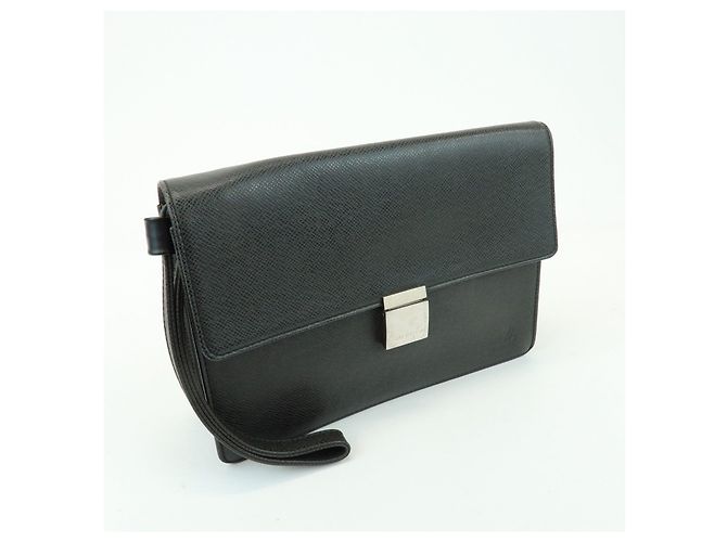 Borsa a pochette Louis Vuitton Selenga in pelle Taiga Ardoise M30782 - vista 4