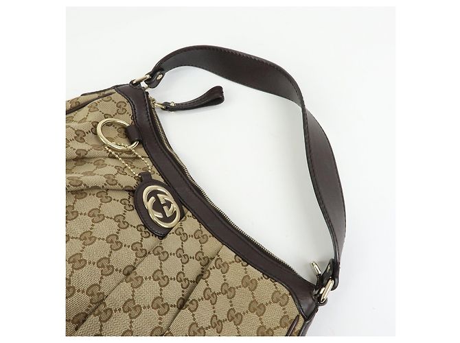 Borsa a tracolla GUCCI Sukey Interlocking G GG Canvas Beige Brown 232955 - vista 6