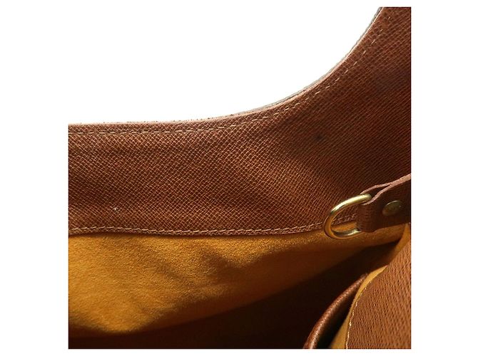 Borsa a tracolla Louis Vuitton Monogram Musette Marrone M51256 - vista 22