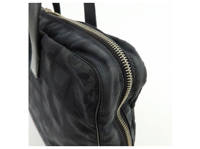 CHANEL New Travel Line Borsa briefcase in nylon e pelle Nera A15974 - vista 16