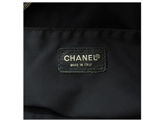CHANEL New Travel Line Borsa briefcase in nylon e pelle Nera A15974 - vista 21
