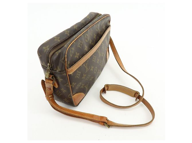 Borsa a tracolla Louis Vuitton Monogram Trocadero 27 Marrone M51274 - vista 4