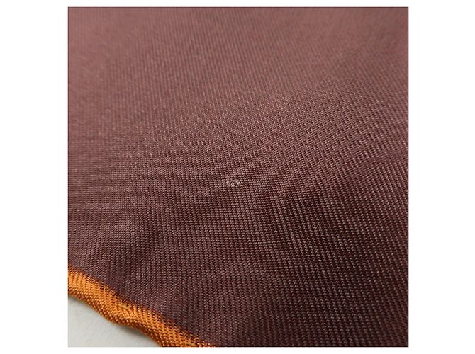 Louis Vuitton Monogram Carre Au Fil Du Temps Silk 100% Scarf M71120 - vista 11