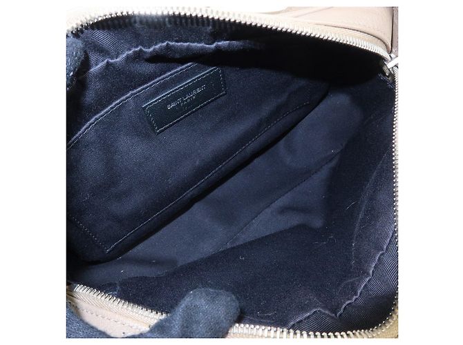 Autre Marque SAINT LAURENT PARIS Borsa Camera Cassandra in pelle Small FLY520533 - vista 18