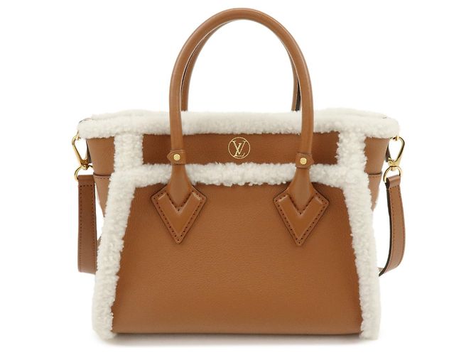 Louis Vuitton Monogram Tuffetage OnMySide PM Shearling 2Way Bag M58918 - vista 2