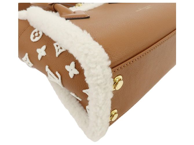 Louis Vuitton Monogram Tuffetage OnMySide PM Shearling 2Way Bag M58918 - vista 5