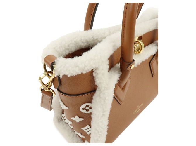 Louis Vuitton Monogram Tuffetage OnMySide PM Shearling 2Way Bag M58918 - vista 7