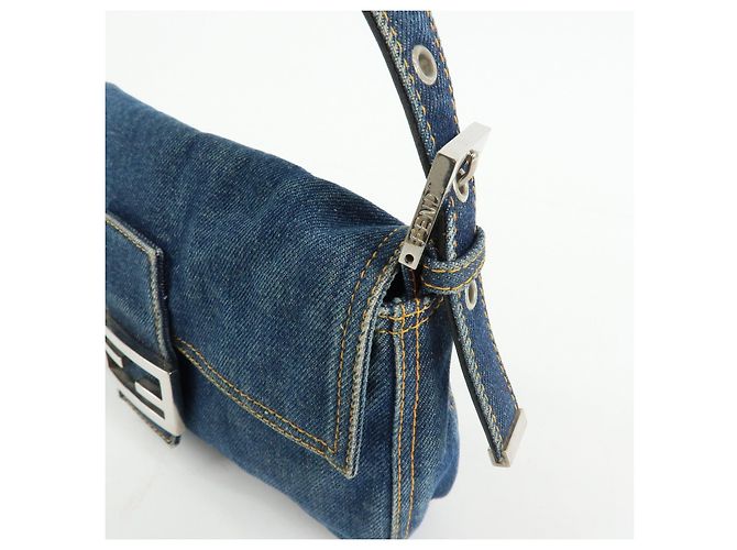 FENDI Mamma Baguette Borsa a tracolla in pelle e denim Blu 26424 - vista 13