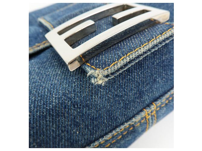 FENDI Mamma Baguette Borsa a tracolla in pelle e denim Blu 26424 - vista 17