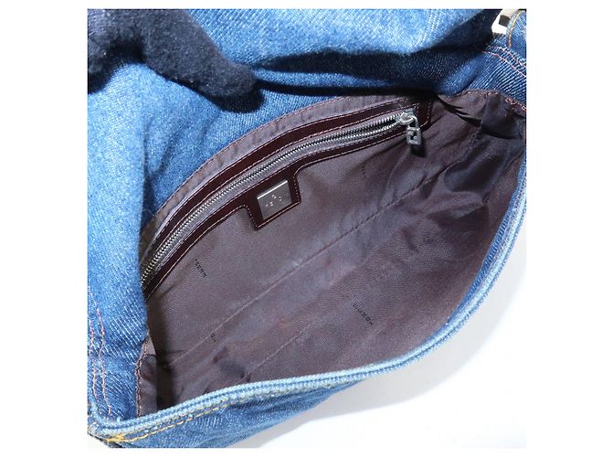 FENDI Mamma Baguette Borsa a tracolla in pelle e denim Blu 26424 - vista 19