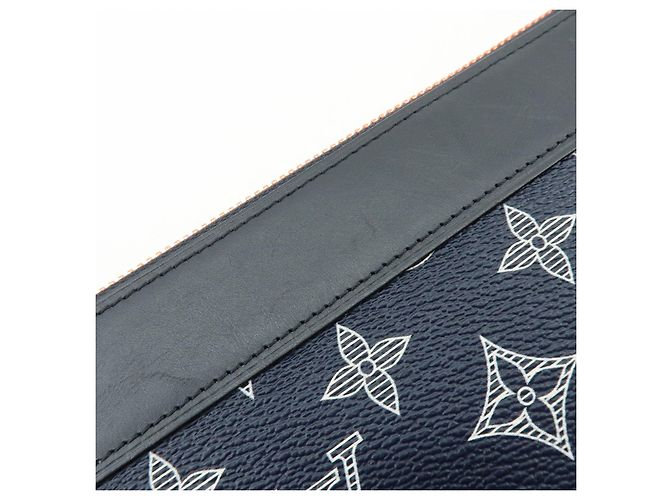 Louis Vuitton Monogram Ink Upside Down Pochette Apollo Navy M62905 - vista 15