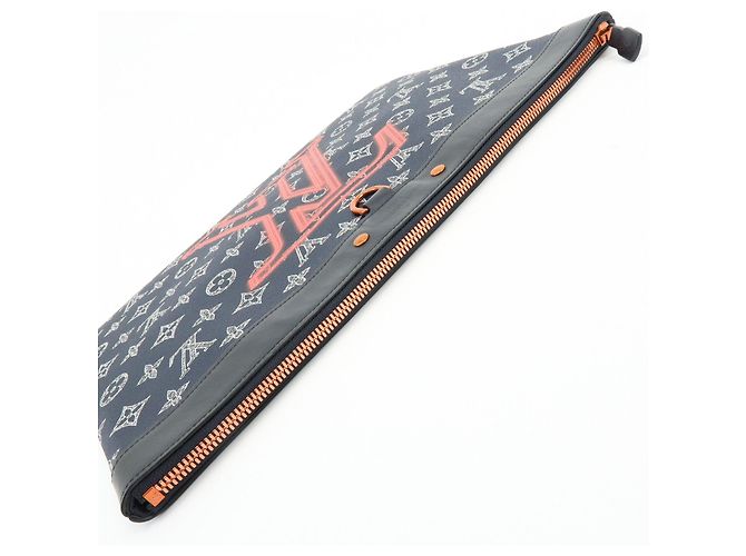 Louis Vuitton Monogram Ink Upside Down Pochette Apollo Navy M62905 - vista 19