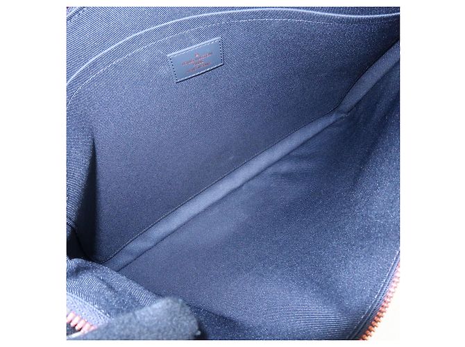 Louis Vuitton Monogram Ink Upside Down Pochette Apollo Navy M62905 - vista 20