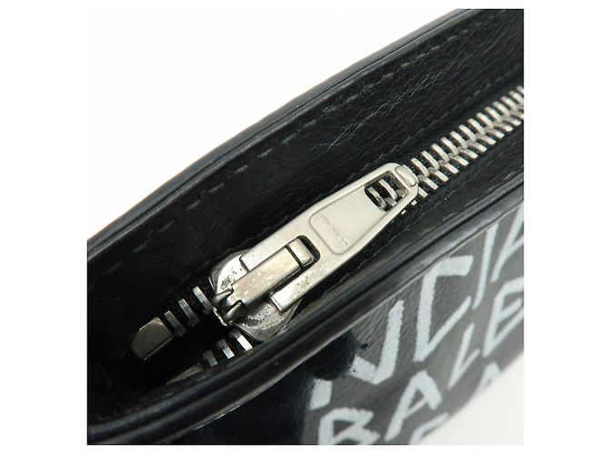 BALENCIAGA Pochette in pelle Graffiti Flat Pouch Nero Bianco - vista 14