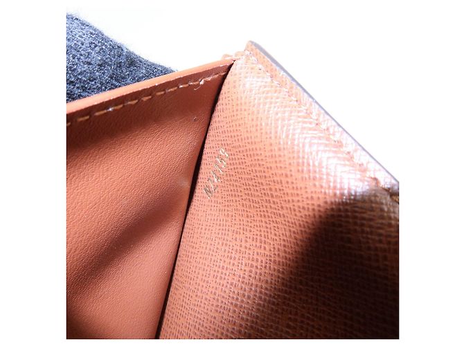 Louis Vuitton Monogram Portefeuille Victorine Tri-fold Wallet M62472 - vista 23