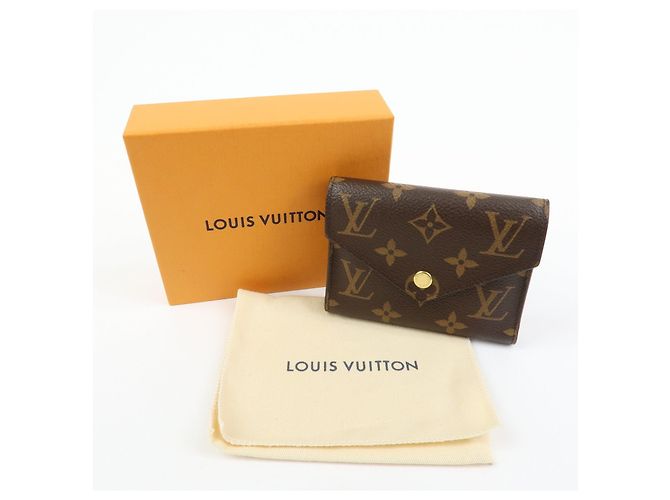 Louis Vuitton Monogram Portefeuille Victorine Tri-fold Wallet M62472 - vista 24