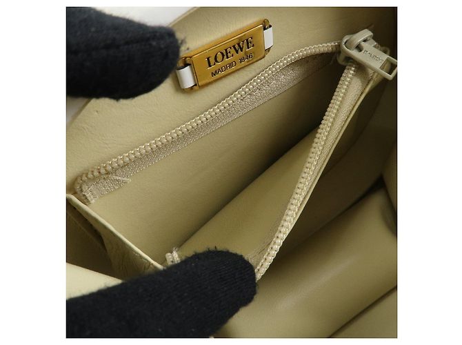 Loewe Logo Runde Leder Handtasche White - Ansicht 23