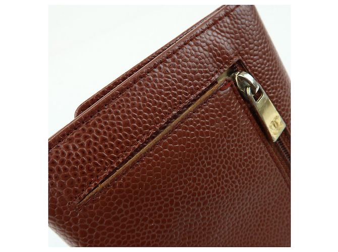 Cartera compacta tri-fold CHANEL COCO Mark de piel caviar marrón - vista 14