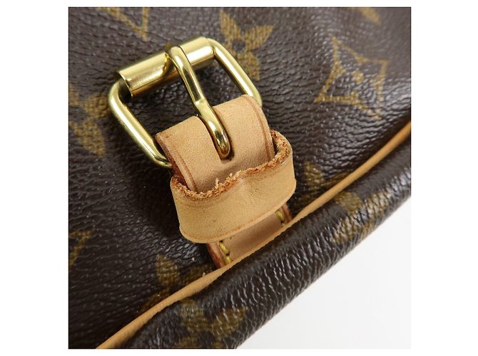 Borsa a Tracolla e Spalla Louis Vuitton Monogram Saumur 30 Marrone M42256 - vista 19