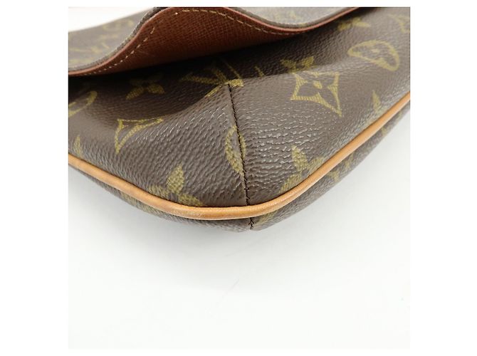 Louis Vuitton Monogram Musette Tango Short Shoulder Bag Brown M51257 - vista 11
