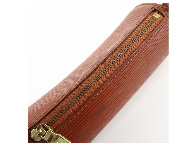 Louis Vuitton Epi Mini Pouch per Borsa a Mano Soufflot Kenya Brown - vista 21