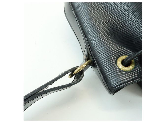 Borsa a tracolla Louis Vuitton Epi Petit Noe Noir Black M44102 - vista 10