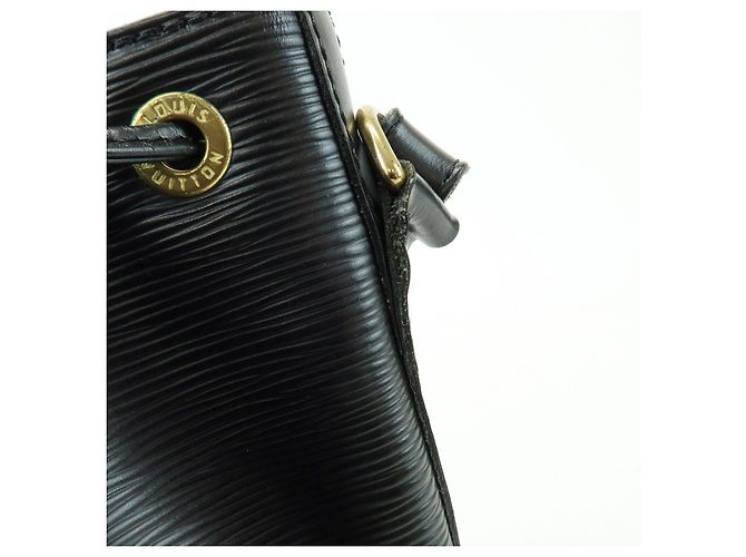 Borsa a tracolla Louis Vuitton Epi Petit Noe Noir Black M44102 - vista 11