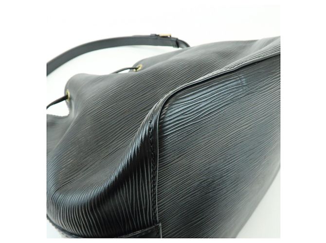 Borsa a tracolla Louis Vuitton Epi Petit Noe Noir Black M44102 - vista 14
