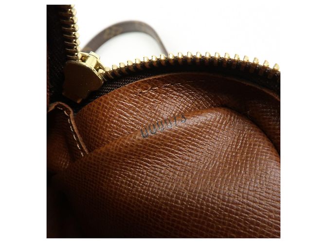 Borsa Louis Vuitton Monogram Pochette Marly Bandouliere Brown M51828 - vista 24