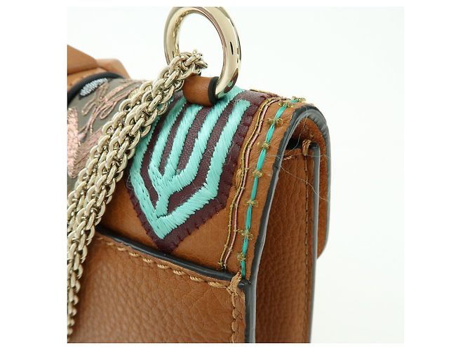 Borsa a tracolla in pelle con catena e ricami VALENTINO Glam Lock Marrone - vista 15
