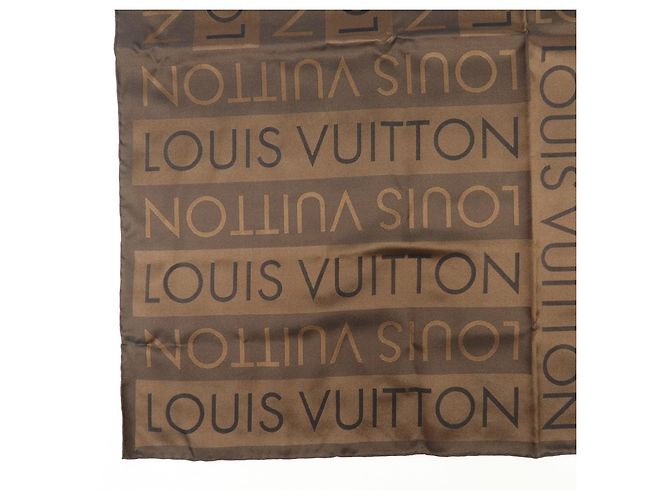Sciarpa Louis Vuitton Logo Pattern 100% Seta Marrone 70×70 - vista 5