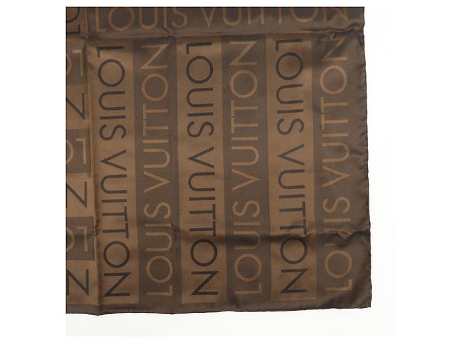 Sciarpa Louis Vuitton Logo Pattern 100% Seta Marrone 70×70 - vista 6