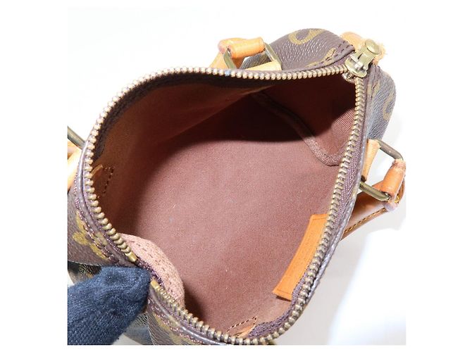 Louis Vuitton Monogram Canvas Mini Speedy Hand Bag & Strap M41534 - vista 22
